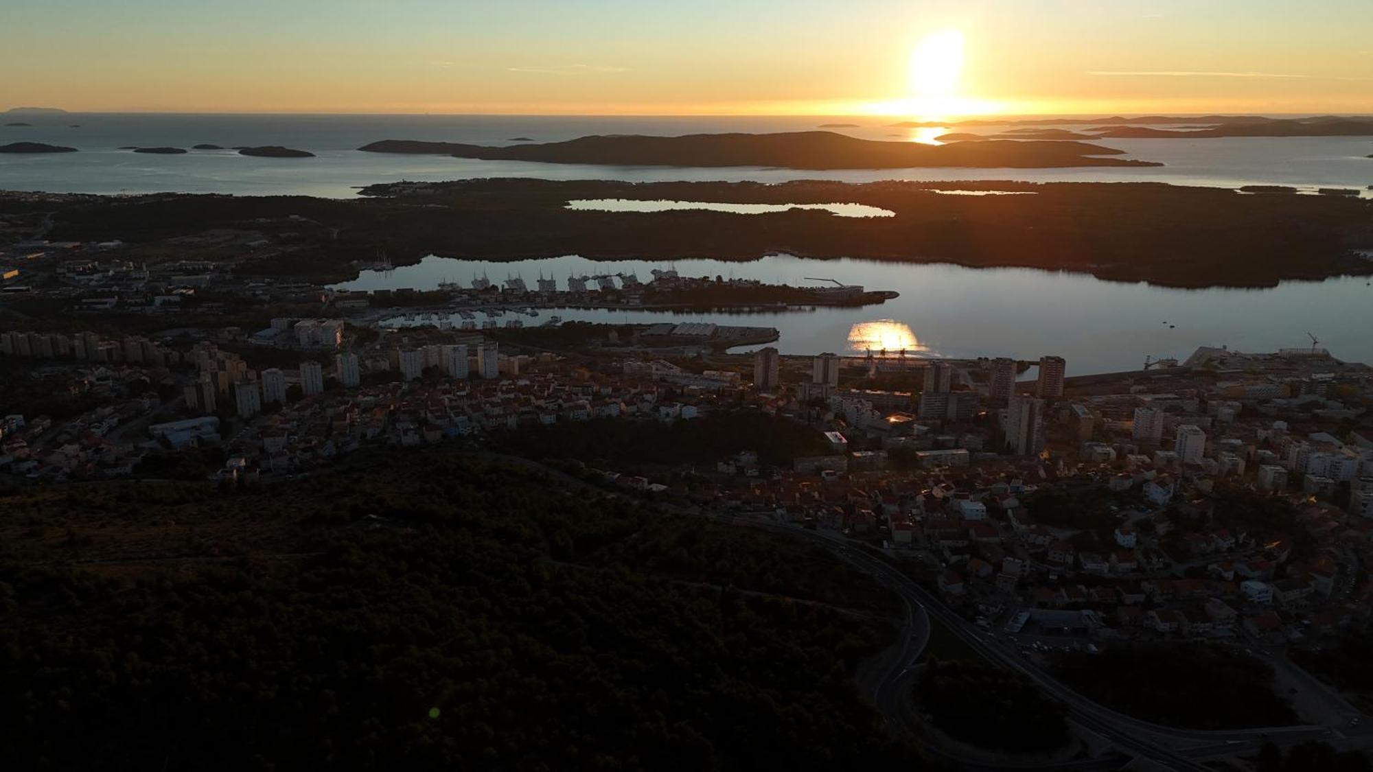 Basic Mansion + Hotel Šibenik Exterior foto