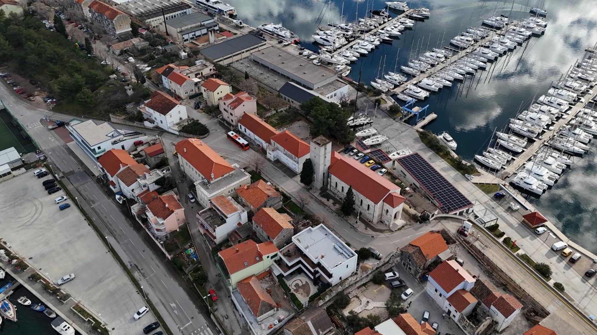 Basic Mansion + Hotel Šibenik Exterior foto